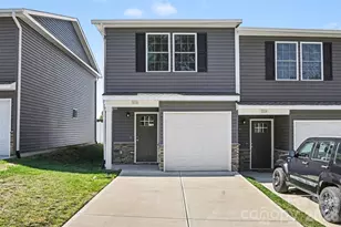 1006 10th Ave NE, Hickory, NC 28601 - Photo 1