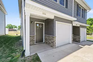 1006 10th Ave NE, Hickory, NC 28601 - Photo 3