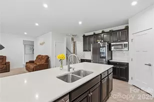 10158 Paper Birch Dr, Charlotte, NC 28215 - Photo 13