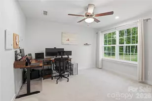 10158 Paper Birch Dr, Charlotte, NC 28215 - Photo 29