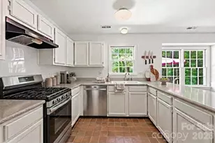 9701 Enid Ln, Matthews, NC 28105 - Photo 9