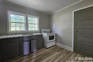 930 S Miller St, Gastonia, NC 28052 - Photo 5