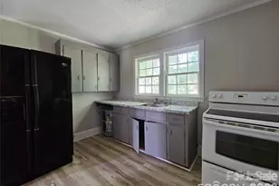 930 S Miller St, Gastonia, NC 28052 - Photo 5