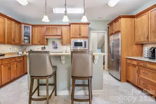 301 Gateway Dr, Hendersonville, NC 28739 - Photo 17