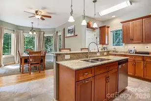 301 Gateway Dr, Hendersonville, NC 28739 - Photo 15