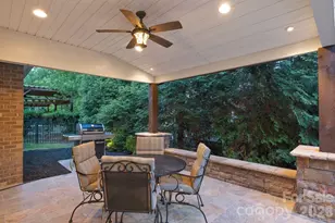 11729 Avaly Ln, Charlotte, NC 28277 - Photo 7