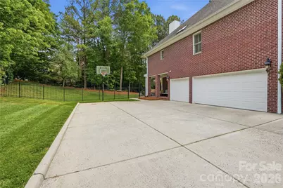 16219 Millsford Court, Charlotte, NC 28277 - Photo 3
