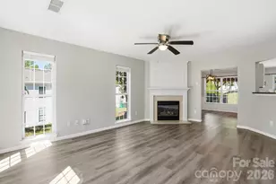9213 Chastain Walk Dr, Charlotte, NC 28216 - Photo 5