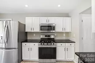 9213 Chastain Walk Dr, Charlotte, NC 28216 - Photo 13