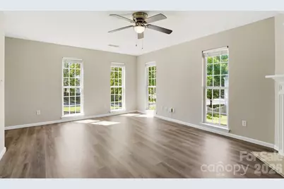 9213 Chastain Walk Drive, Charlotte, NC 28216 - Photo 7
