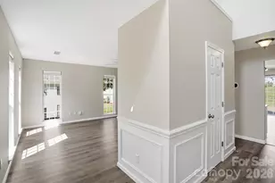 9213 Chastain Walk Dr, Charlotte, NC 28216 - Photo 3