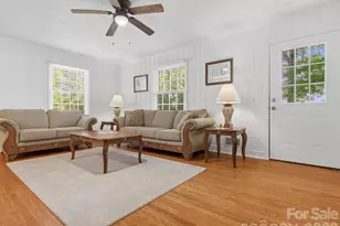 419 Knox St, Clover, SC 29710 - Photo 7