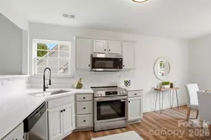 4228 Hey Rock Ct, Charlotte, NC 28269 - Photo 7