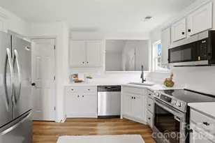 4228 Hey Rock Ct, Charlotte, NC 28269 - Photo 5