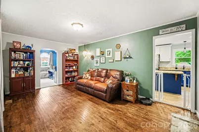 847 E Chestnut Street, Stanley, NC 28164 - Photo 3