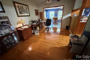 1044 Meadowbrook Ln, Newton, NC 28658 - Photo 5