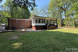 1044 Meadowbrook Ln, Newton, NC 28658 - Photo 19