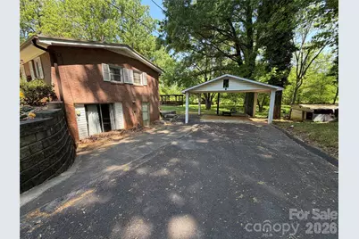1044 Meadowbrook Lane, Newton, NC 28658 - Photo 19