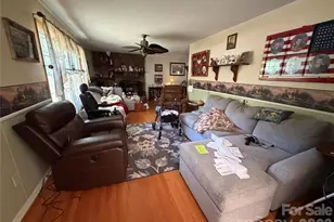 1044 Meadowbrook Ln, Newton, NC 28658 - Photo 3