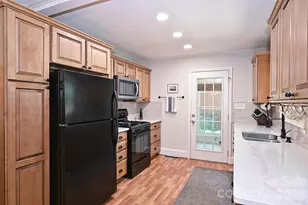 2215 ShadyView Dr, Charlotte, NC 28210 - Photo 11