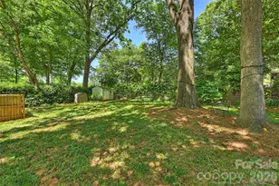 2215 ShadyView Dr, Charlotte, NC 28210 - Photo 35