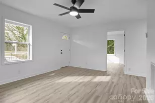 621 E Sharpe Street E, Statesville, NC 28677 - Photo 9