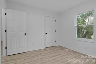 621 E Sharpe Street E, Statesville, NC 28677 - Photo 13