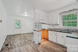 1332 Frederick St, Shelby, NC 28150 - Photo 9