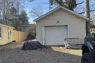 81 Eastview Cir, Asheville, NC 28806 - Photo 3