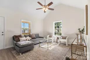 805 Hunter St, York, SC 29745 - Photo 3