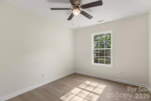 805 Hunter St, York, SC 29745 - Photo 15