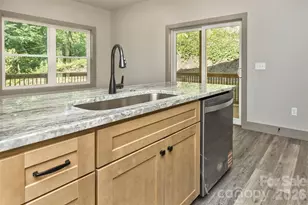 113 Caledonia Rd, Asheville, NC 28803 - Photo 5