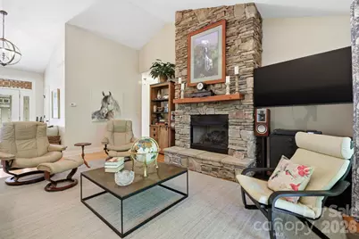 89 Dallas Drive, Hendersonville, NC 28739 - Photo 5