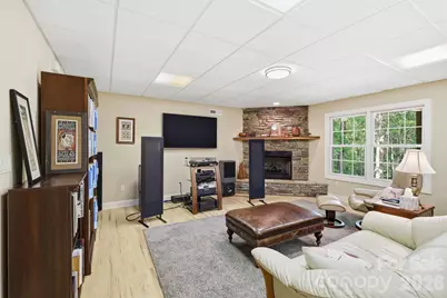 89 Dallas Drive, Hendersonville, NC 28739 - Photo 25