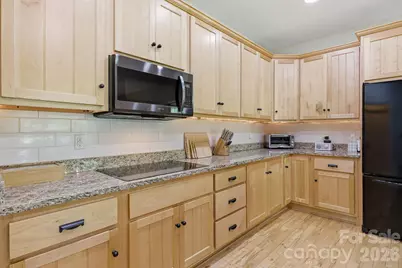 89 Dallas Drive, Hendersonville, NC 28739 - Photo 11