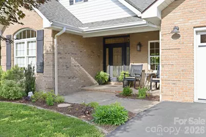 89 Dallas Drive, Hendersonville, NC 28739 - Photo 3