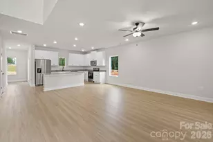 6602 Fairford Dr, Charlotte, NC 28215 - Photo 5