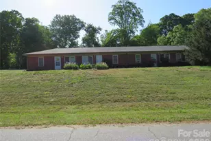 144 Nottingham Dr, Forest City, NC 28043 - Photo 5
