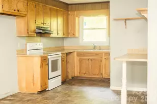 2472 Lake St, Lincolnton, NC 28092 - Photo 13