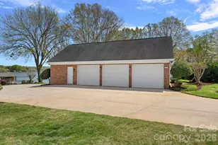 223 Wilson Lake Rd, Mooresville, NC 28117 - Photo 29