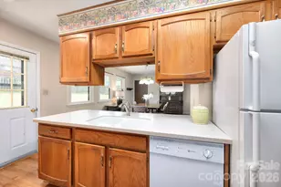 15 Pinedale Rd, Asheville, NC 28805 - Photo 17