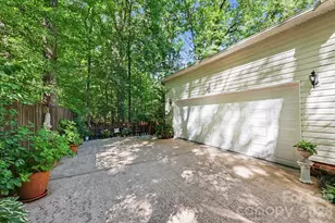 10112 Idlewild Rd, Matthews, NC 28105 - Photo 9