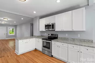 926 W Chapel Rd, Asheville, NC 28803 - Photo 15