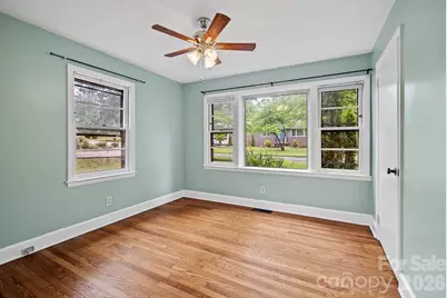 1106 Cherokee Drive, Hendersonville, NC 28739 - Photo 27