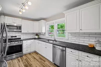 1106 Cherokee Drive, Hendersonville, NC 28739 - Photo 21