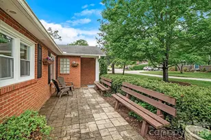 1106 Cherokee Dr, Hendersonville, NC 28739 - Photo 37