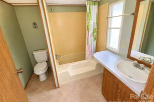 159 Hunterpond Ln, Statesville, NC 28677 - Photo 5
