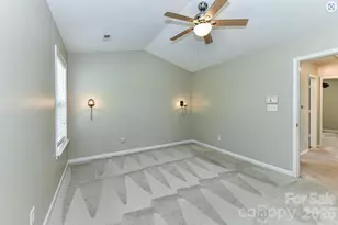 11712 Hawick Valley Ln, Charlotte, NC 28277 - Photo 17