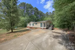 223 Ridge Creek Dr, Troutman, NC 28166 - Photo 7