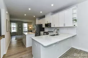 408 Tristram Ln, Charlotte, NC 28205 - Photo 13